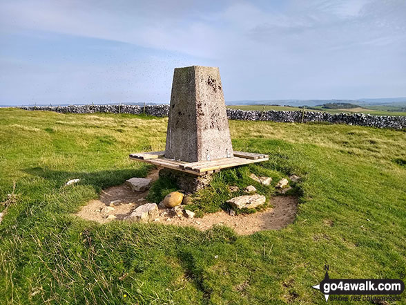 Walk d119 Eldon Hill (Perryfoot) from Peak Forest - Bradwell Moor summit trig point