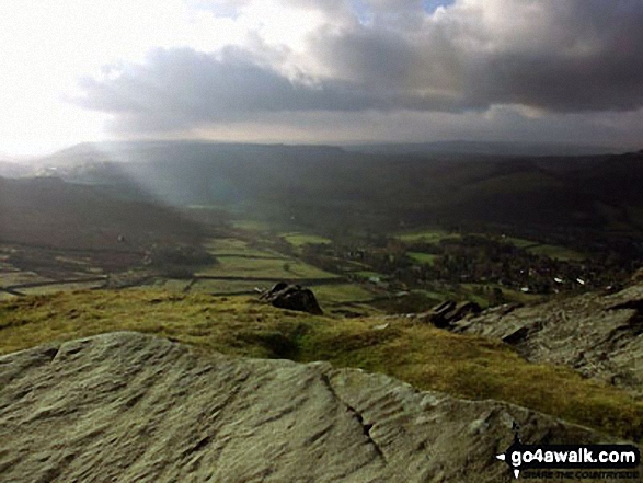 Walk d303 White Edge (Big Moor), Curbar Edge and Froggatt Edge from Longshaw Country Park - The view from Curbar Edge