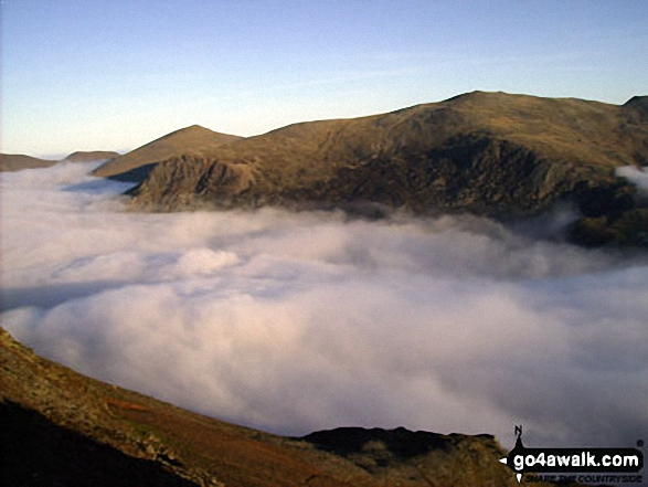 Walk gw198 The Welsh 3000's (Snowdon Area) from Pen-y-Pass - Temerature Inversion from Crib Goch