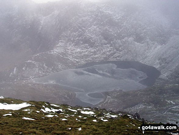 Walk gw136 The Snowdon (Yr Wyddfa) Horseshoe from Pen y Pass - Glaslyn (partially frozen) from Crib Goch