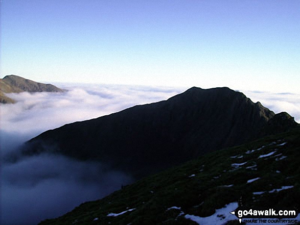 Cnicht (left) and Y Lliwedd poking through a Temerature Inversion seen from Crib Goch