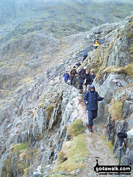 Walk gw153 Crib Goch from Pen y Pass - Descending the Pyg Track, Snowdon (Yr Wyddfa)