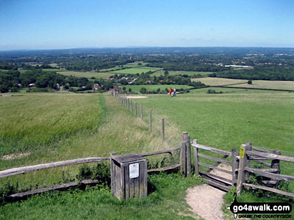 Walk ws100 Ditchling Beacon and Wolstonbury Hill from Clayton - Clayton and The South Downs from The Jack and Jill Windmills