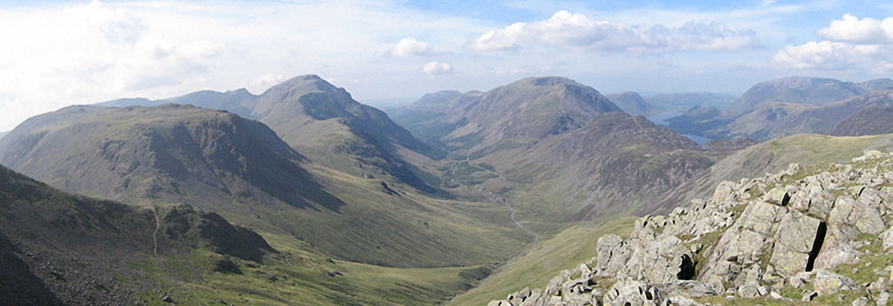 Walk c320 Arnison Crag from Patterdale - Kirk Fell, Looking Stead & Pillar, Ennerdale, High Stile, High Crag & Hay Stacks, Crummock Water & Buttermere and Grasmoor from Green Gable