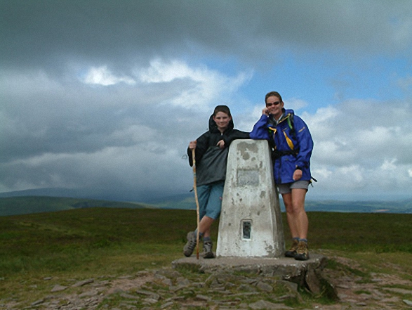 Walk po137 Craig Cerrig-gleisiad, Fan Frynych and Craig Cwm-du from near Libanus - Nen and Nicola on Fan Frynach