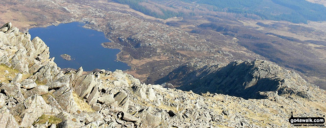 Walk cw180 Carnedd Moel Siabod, Y Foel Goch and Gallt yr Ogof from Pont Cyfyng, Capel Curig - Looking down the Daear Ddu Ridge to Llyn y Foel from Carnedd Moel Siabod