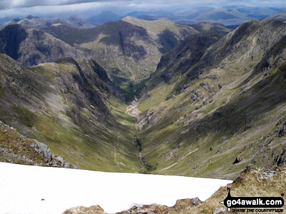 Walk h102 Bidean nam Bian and Stob Coire Sgreamhach - The Lost Valley of Glen Coe from Lost Valley Buttress, Bealach Dearg