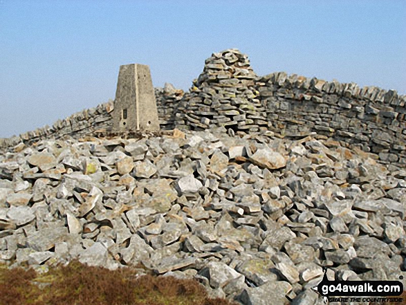 Walk n114 Grey Nag and Black Fell (Haresceugh Fell) from Gilderdale Bridge - Grey Nag summit cairn, trig point and wall