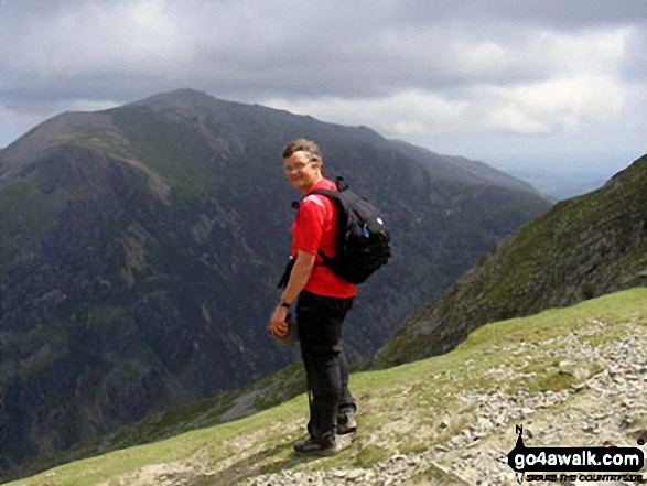 Walk gw117 Snowdon and Yr Aran via The Watkin Path from Bathania, Nantgwynant - Climbing Snowdon (Yr Wyddfa) - with Glyder Fawr in the background