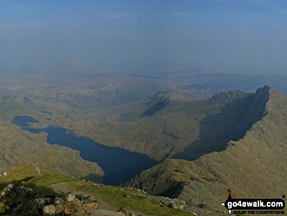 Walk gw126 Snowdon via The Llanberis Path - Llyn Llydaw and Y Lliwedd from the summit of Snowdon (Yr Wyddfa)