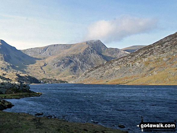 Walk gw115 Glyder Fach, Castell y Gwynt and Glyder Fawr from Ogwen Cottage, Llyn Ogwen - Foel-goch (Glyderau) and Mynydd Perfedd from Llyn Ogwen