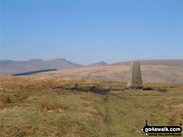 Walk po163 Pant y Creigiau and Darren Fach from Blaen y Glyn - Pant y Creigiau summit