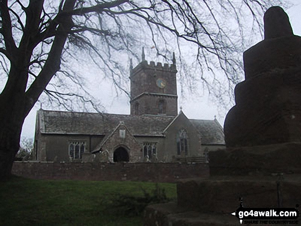 Walk gl130 The Suck Stone from Symonds Yat - Staunton Church