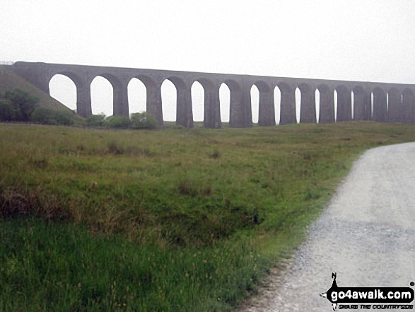 Walk ny101 The Yorkshire Three Peaks from Horton in Ribblesdale - Ribblehead Viaduct