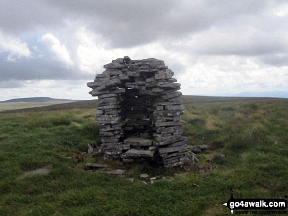 Walk c438 Murton Fell and High Cup Nick from Dufton - Throne on Murton Herds