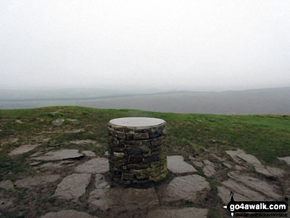 Walk d224 Lose Hill from Edale - The viewpoint marker on the summit of Lose Hill (Ward's Piece)