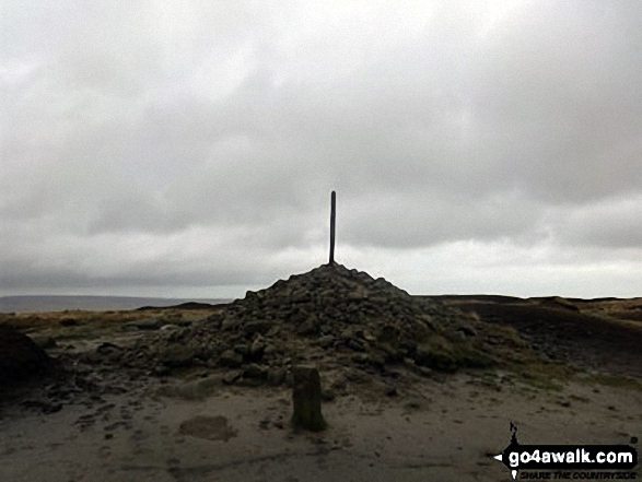 Walk d172 Bleaklow Head (Bleaklow Hill) and Higher Shelf Stones from Old Glossop - Bleaklow Head (Bleaklow Hill) summit