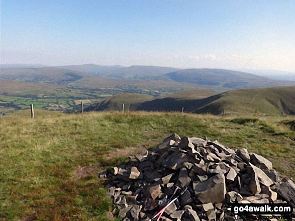 Walk c336 Calders, The Calf and Yarlside via Cautley Spout from The Cross Keys - The summit cairn on Calders