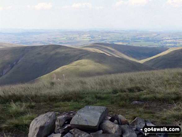 Walk c347 The Howgill Fells 2000ft'ers - The view from Fell Head (Howgills) summit cairn