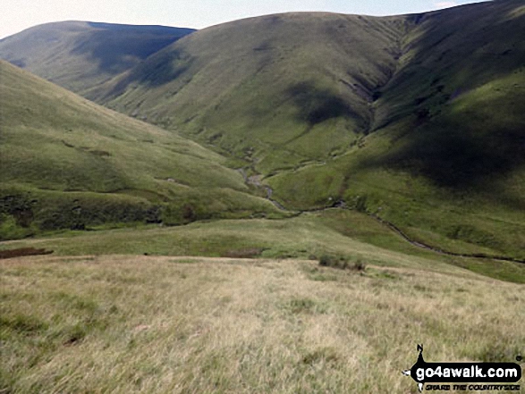 Walk c347 The Howgill Fells 2000ft'ers - Descending towards Bowderdale Beck from Randygill Top