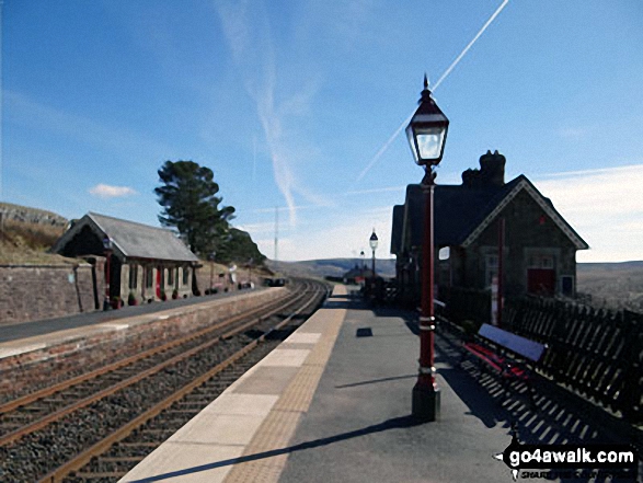 Walk c261 Great Knoutberry Hill (Widdale Fell) from Dent Station - Dent Railway Station