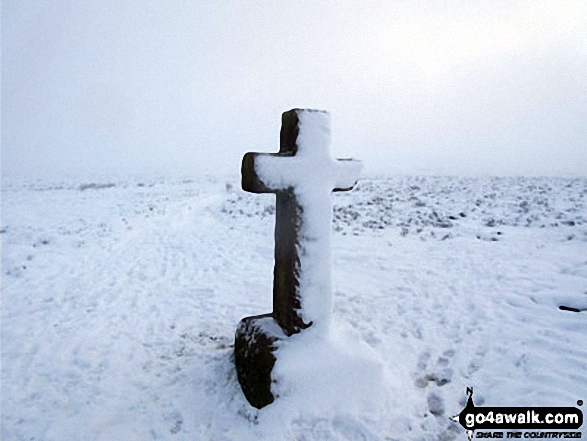 Walk wy102 West Buck Stones and Rombalds Moor (Ilkley Moor) from Ilkley - Snow on Cowper's Cross (Ilkley Moor)