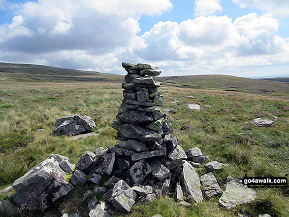 Walk c407 Little Fell (Burton Fell), Mickle Fell and Murton Fell from Hilton - Misleading Trig Point shaped cairn on Little Fell (Burton Fell)