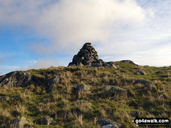 Walk c205 Green Crag (Ulpha Fell) and Great Worm Crag from Stanley Force NT Car Park, Eskdale - Great Worm Crag's larger summit cairn