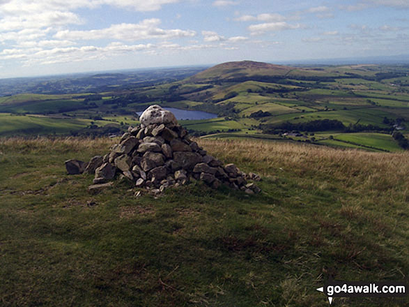 Walk c163 Great Sca Fell from Over Water - Longlands Fell summit cairn