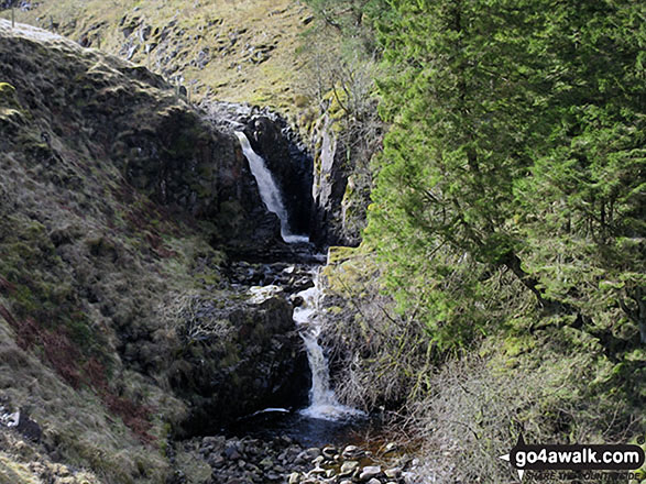 Walk c443 Round Hill and Bellbeaver Rigg from Garrigill - Waterfalls on Tyne Head near the source of The River Tyne