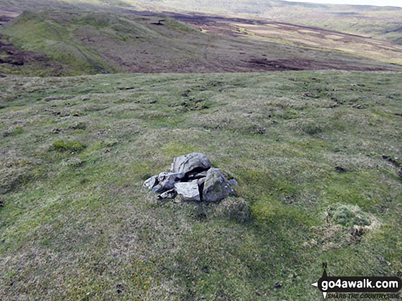 The small summit cairn on Bullman Hills 