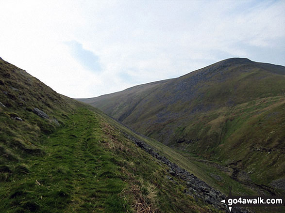 Walk c407 Little Fell (Burton Fell), Mickle Fell and Murton Fell from Hilton - A good path up Swindale Edge with Roman Fell on the right