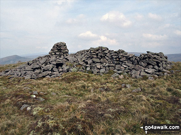 Roman Fell summit cairn and shelter