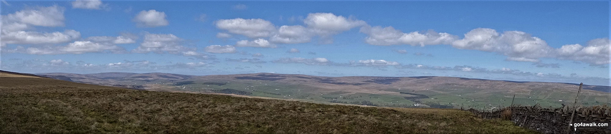 Walk du126 Bink Moss from Holwick - Panorama from Green Fell