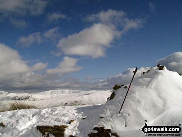 Walk c184 High Pike from Ambleside - The summit of Little Hart Crag in deep snow