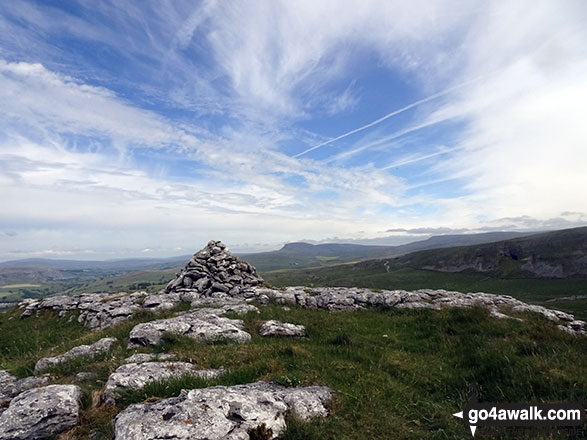 Langcliffe Summit Cairn 