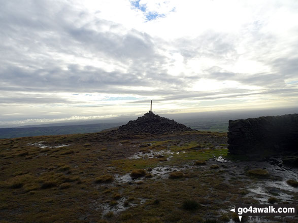 Walk l129 Saddle Fell, Paddy's Pole (Fair Snape Fell) and Fiendsdale Head from nr Chipping - Paddy's Pole (Fair Snape Fell)