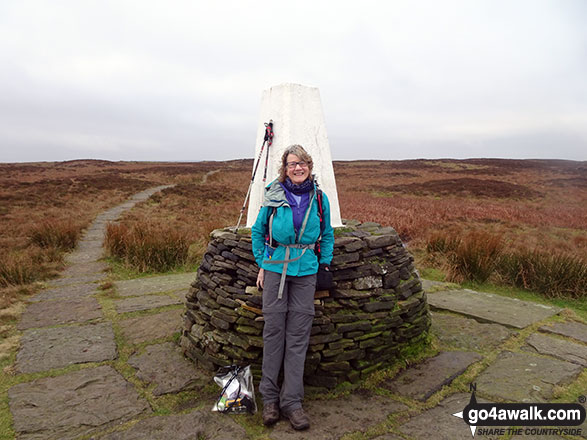 Walk d205 Black Chew Head (Laddow Rocks) and Black Hill (Soldier's Lump) from Crowden - On the summit of Black Hill (Soldier's Lump)