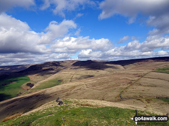 Walk d262 South Head and Mount Famine from Hayfield - The view from South Head (Hayfield)