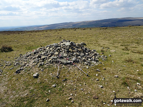 Walk gm116 Round Hill, Freeholds Top and Brown Wardle Hill from Watergrove Reservior - Brown Wardle Hill Summit Cairn