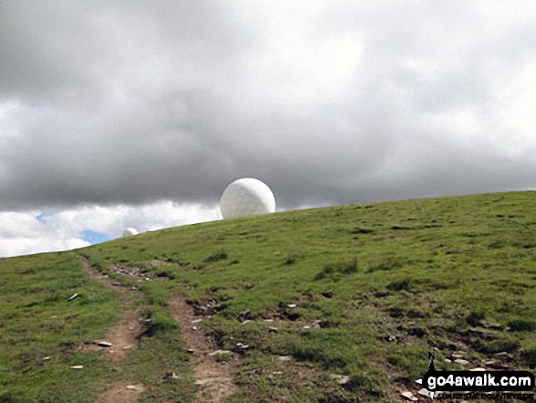 Approaching the summit of Great Dun Fell summit 