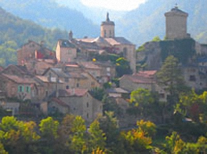 Walking in Averyon, France - Peyreleau