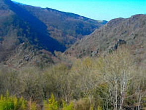 Walking in Averyon, France - Valley of the river Aveyron