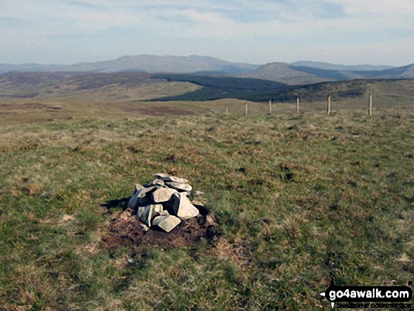 Walk gw119 Arenig Fawr (Moel Yr Eglwys), Moel Llyfnant and Gallt yDaren via Llyn Arenig Fawr from Pont Rhyd-y-Fen - Foel Boeth (Arenigs) summit cairn