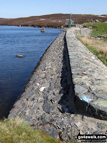 Walk gw138 Arenig Fawr (Moel Yr Eglwys) via Llyn Arenig Fawr from Pont Rhyd-y-Fen - Llyn Arenig Fawr Dam