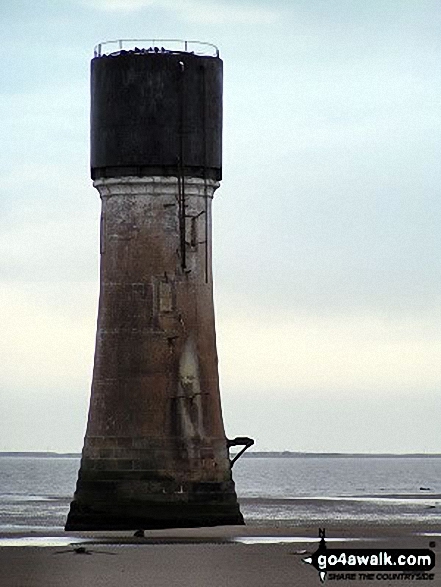 Walk ey119 Spurn Head from Kilnsea - The Old Lighthouse on Spurn Head