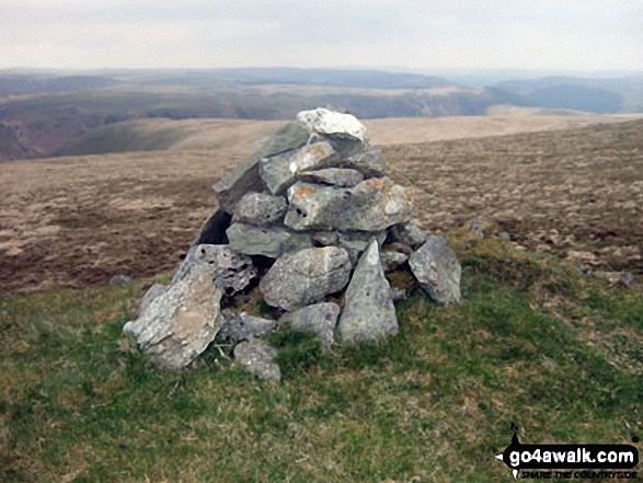 Walk po125 Gorllwyn (Pen y Gorllwyn) and Drygarn Fawr from Dolymynach Reservoir - Carreg yr Ast summit cairn