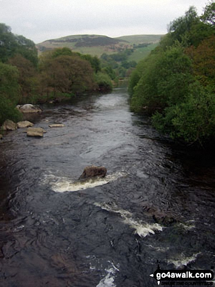 Walk po125 Gorllwyn (Pen y Gorllwyn) and Drygarn Fawr from Dolymynach Reservoir - Afon Claerwen with Waun Lydan beyond