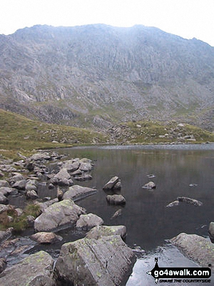 Walk gw115 Glyder Fach, Castell y Gwynt and Glyder Fawr from Ogwen Cottage, Llyn Ogwen - The Glyderau from Llyn Bochlwyd