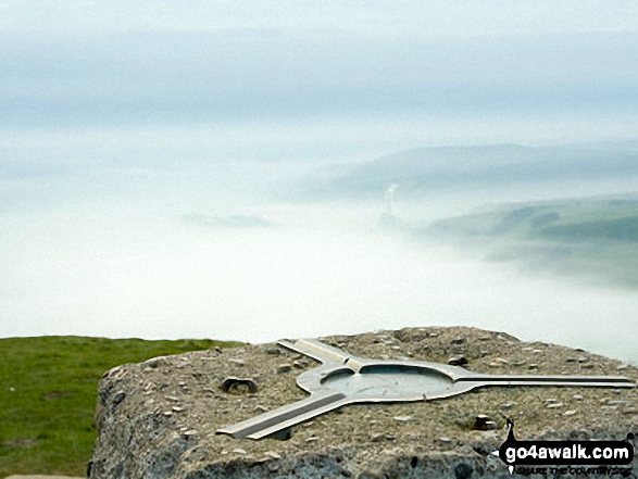 Walk d123 Mam Tor via Cavedale from Castleton - Mam Tor summit trig point